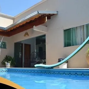 https://linda-casa-com-area-de-lazer-completa-exclusiva-pra-vc.caldasnovashotels.com